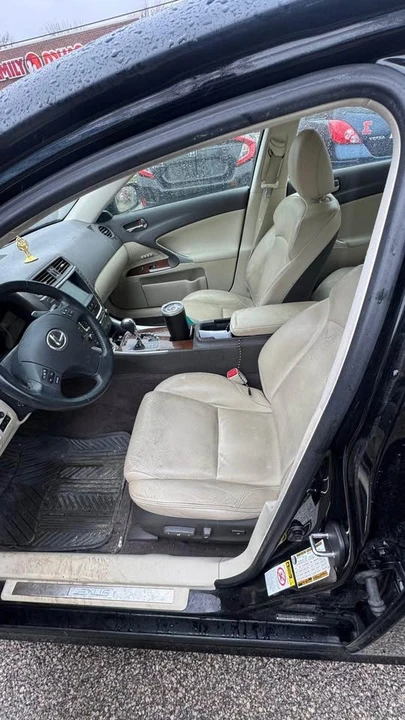 2010 Lexus IS 2nd Gen - Image 10 of 17
