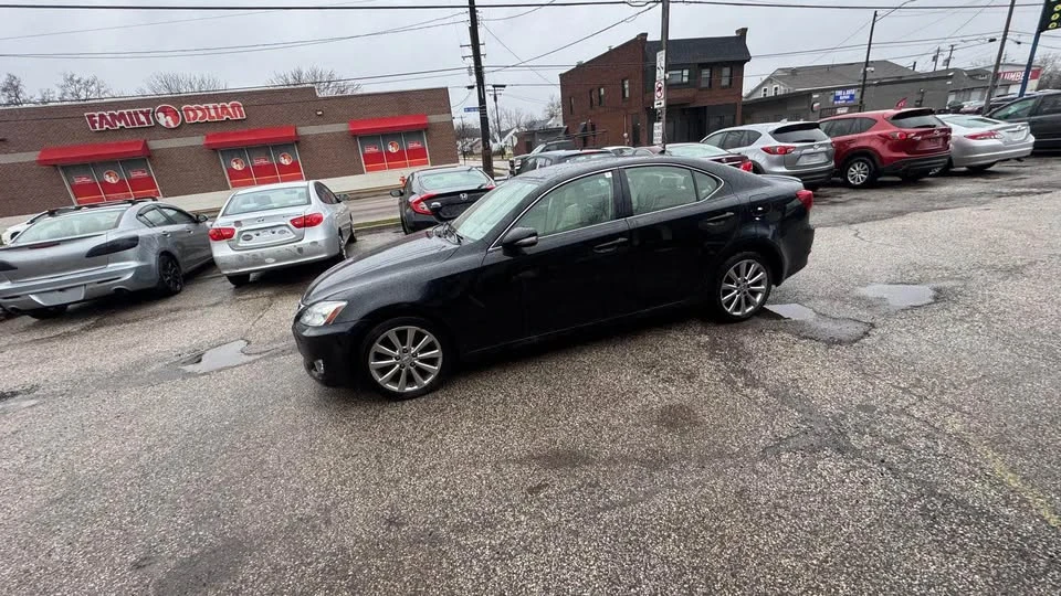 2010 Lexus IS 2nd Gen - Image 15 of 17