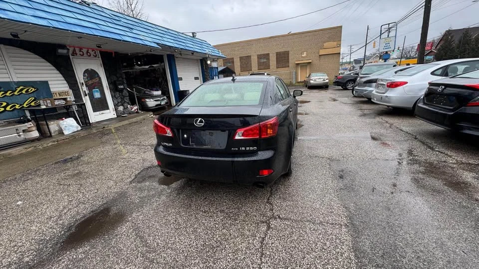 2010 Lexus IS 2nd Gen - Image 7 of 17