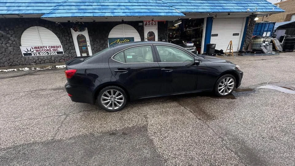2010 Lexus IS 2nd Gen - Image 5 of 17