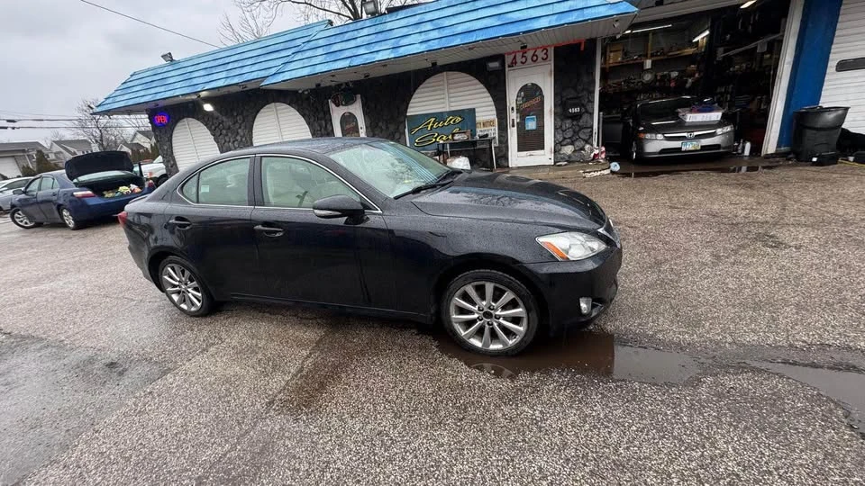 2010 Lexus IS 2nd Gen - Image 4 of 17