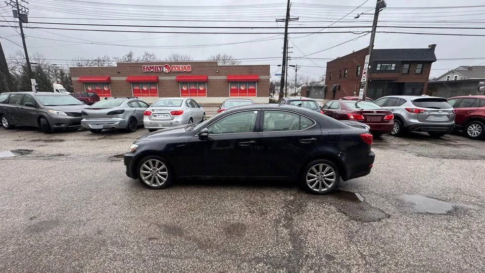 2010 Lexus IS 2nd Gen - Image 14 of 17