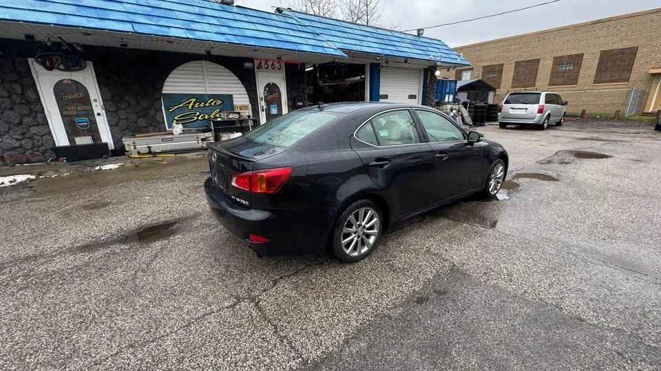 2010 Lexus IS 2nd Gen - Image 6 of 17
