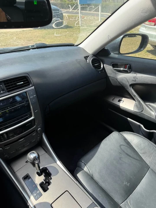 2010 Lexus IS 2nd Gen - Image 14 of 20