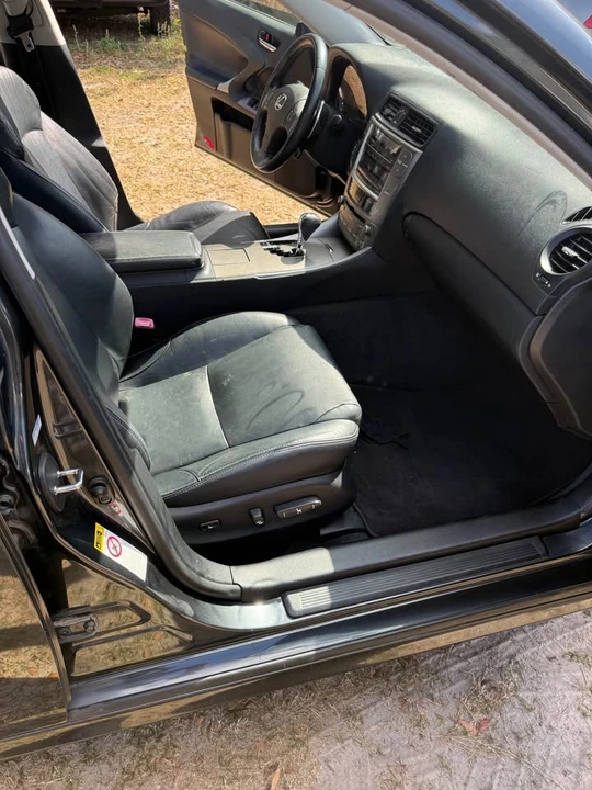 2010 Lexus IS 2nd Gen - Image 11 of 20