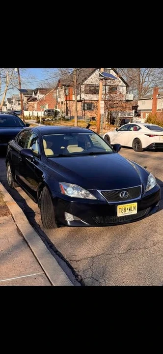 2010 Lexus IS 2nd Gen - Image 4 of 18