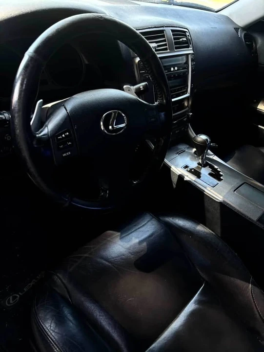 2010 Lexus IS 2nd Gen - Image 8 of 13