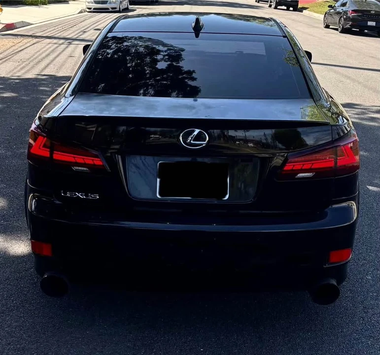 2010 Lexus IS 2nd Gen - Image 10 of 13
