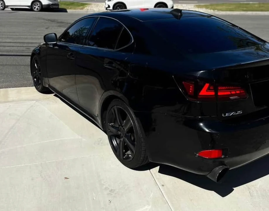 2010 Lexus IS 2nd Gen - Image 11 of 13