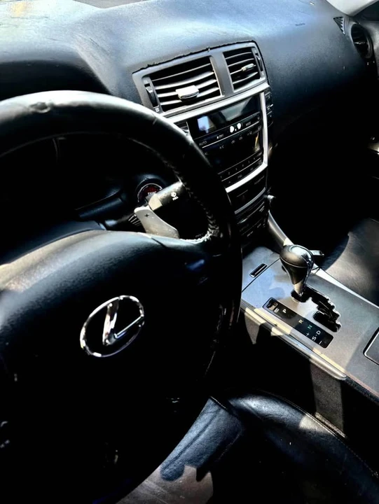 2010 Lexus IS 2nd Gen - Image 7 of 13