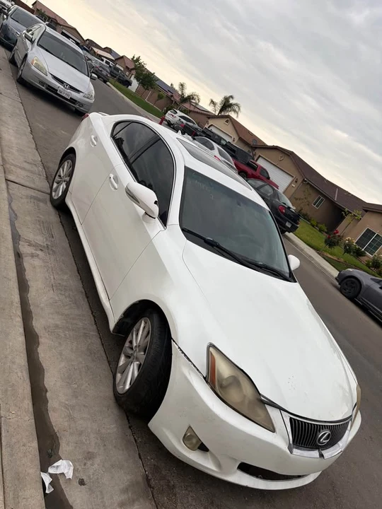 2010 Lexus IS 2nd Gen - Image 5 of 10