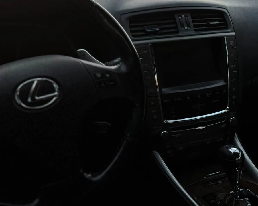 2010 Lexus IS 2nd Gen - Image 6 of 6
