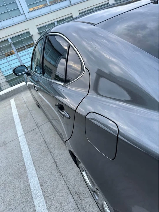 2010 Lexus IS 2nd Gen - Image 16 of 20