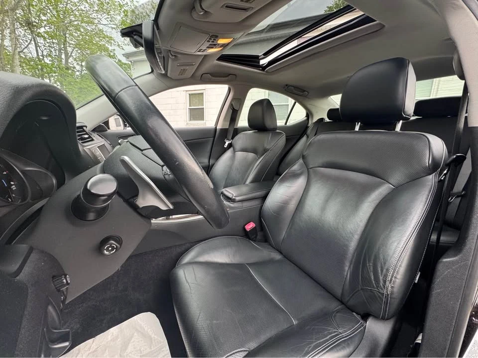 2010 Lexus IS 2nd Gen - Image 10 of 20
