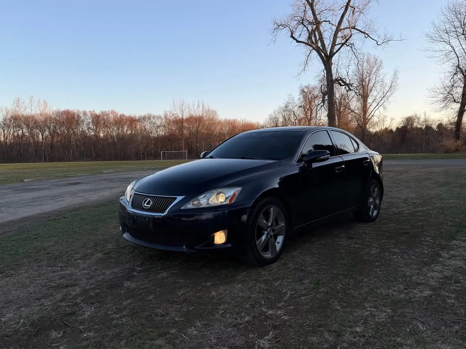 2010 Lexus IS 2nd Gen - Image 7 of 14