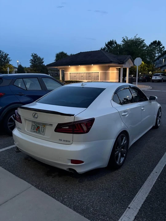 2010 Lexus IS 2nd Gen - Image 14 of 14
