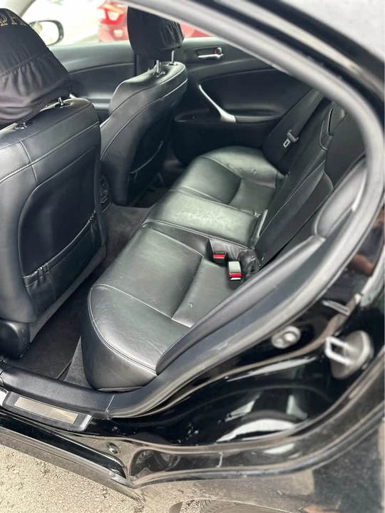 2010 Lexus IS 2nd Gen - Image 15 of 18