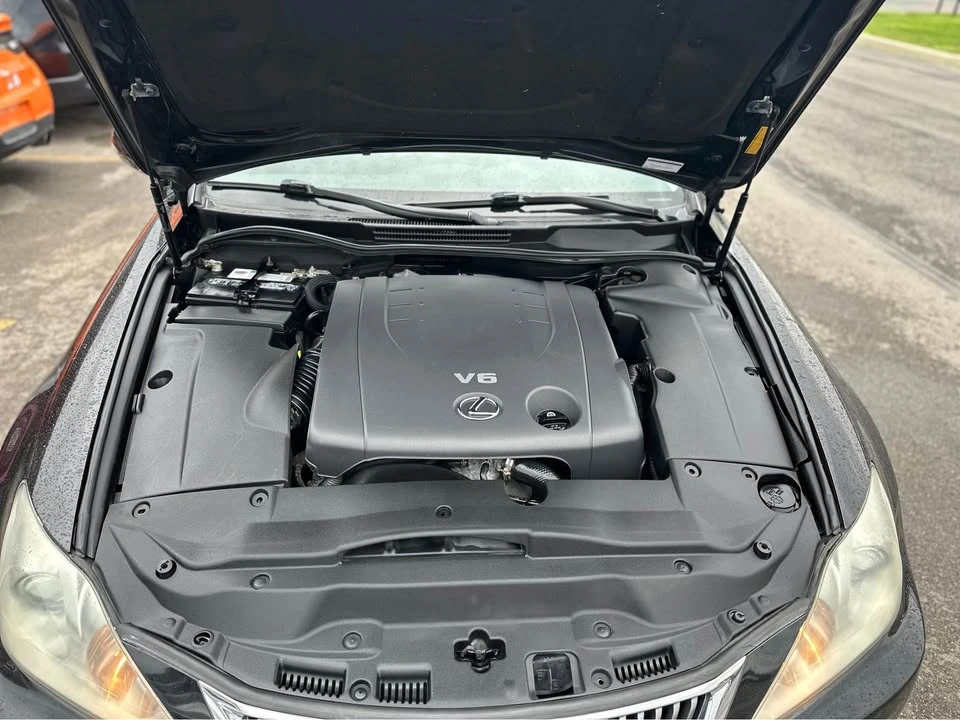 2010 Lexus IS 2nd Gen - Image 11 of 18