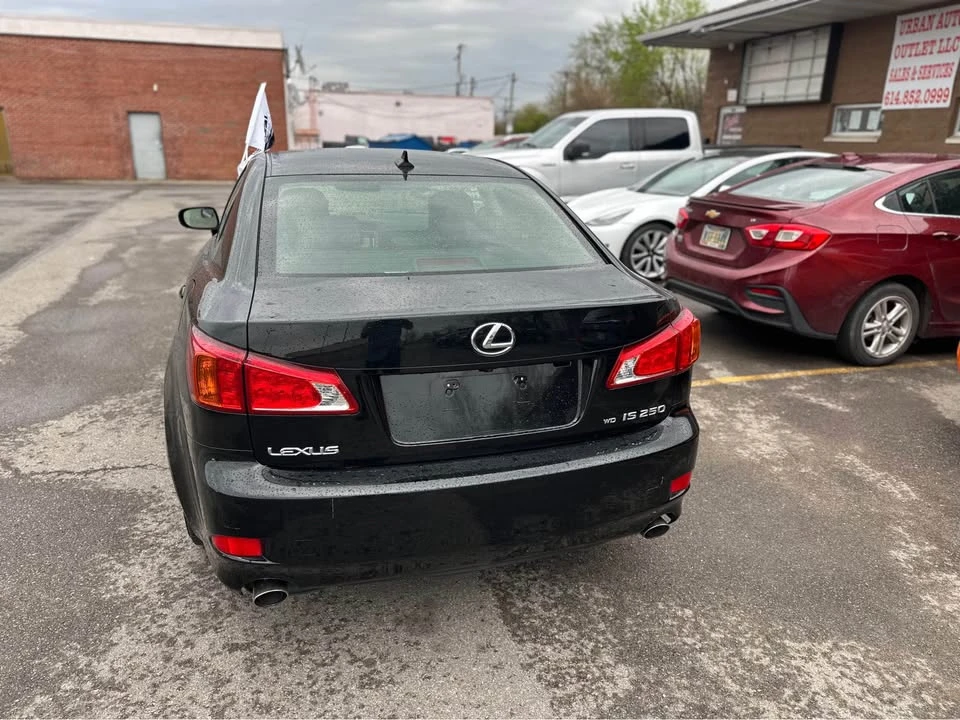 2010 Lexus IS 2nd Gen - Image 5 of 18