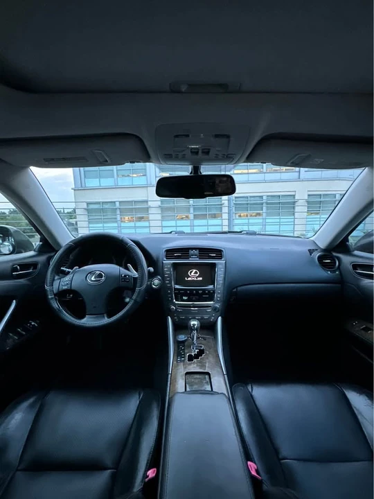 2010 Lexus IS 2nd Gen - Image 8 of 20