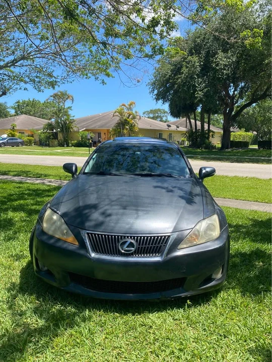 2010 Lexus IS 2nd Gen - Image 2 of 4