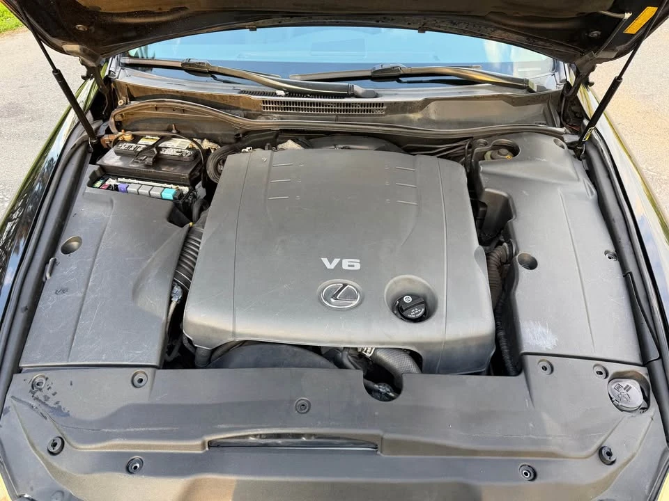 2010 Lexus IS 2nd Gen - Image 13 of 15