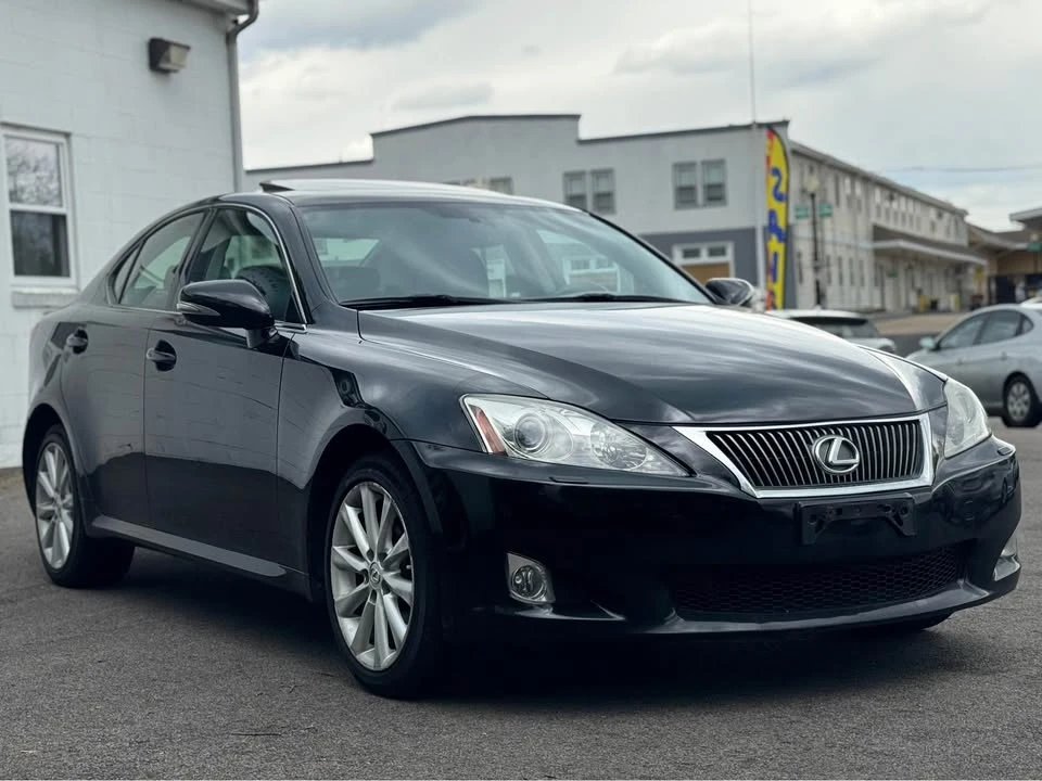 2010 Lexus IS 2nd Gen - Image 3 of 20