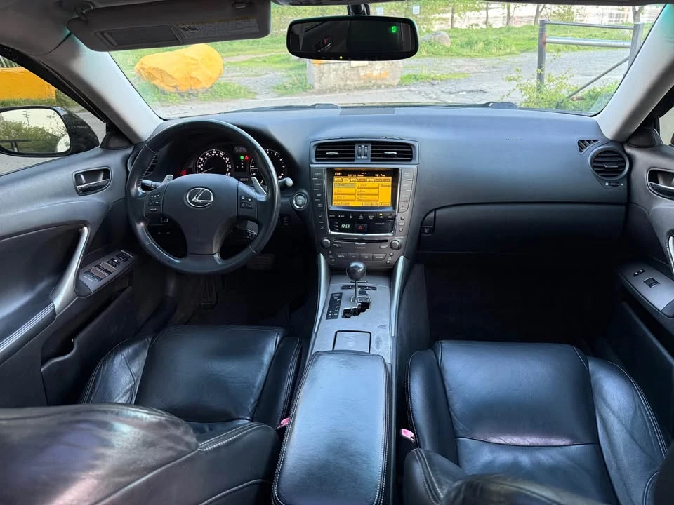 2010 Lexus IS 2nd Gen - Image 16 of 20