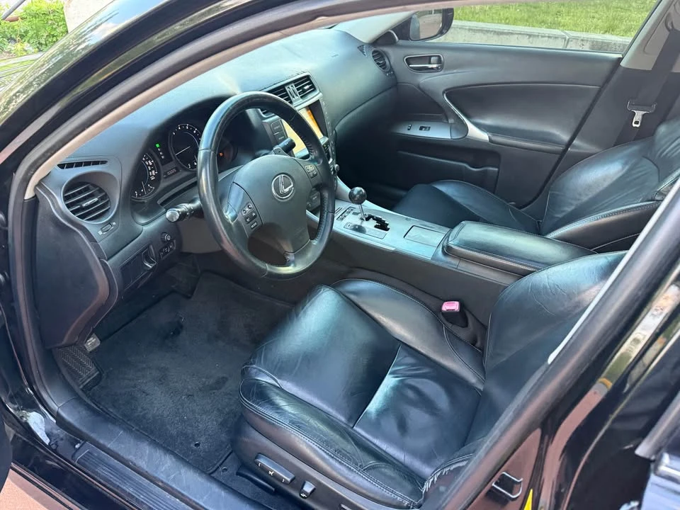 2010 Lexus IS 2nd Gen - Image 13 of 20