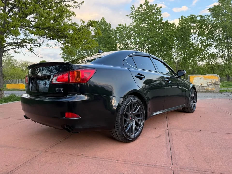 2010 Lexus IS 2nd Gen - Image 9 of 20