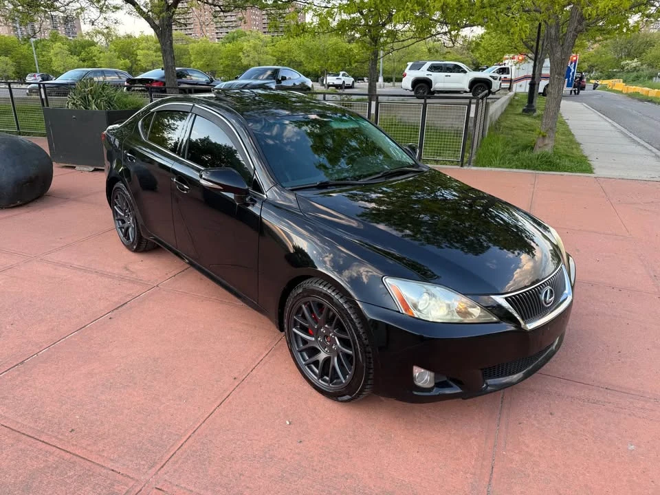 2010 Lexus IS 2nd Gen - Image 5 of 20