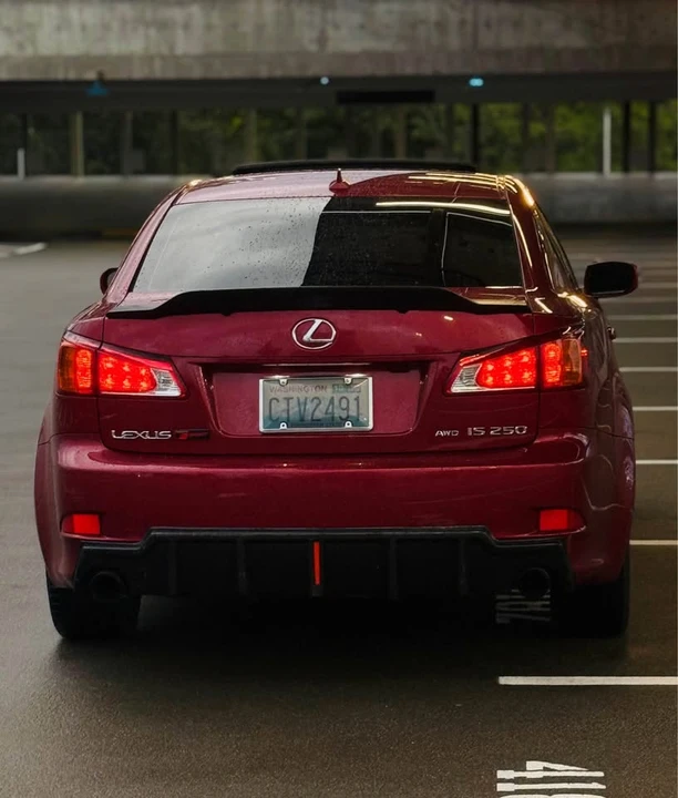 2010 Lexus IS 2nd Gen - Image 3 of 5