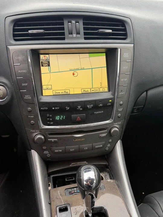 2010 Lexus IS 2nd Gen - Image 13 of 15
