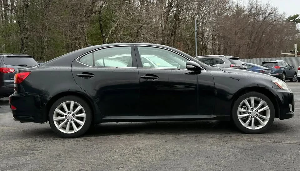 2010 Lexus IS 2nd Gen - Image 4 of 20