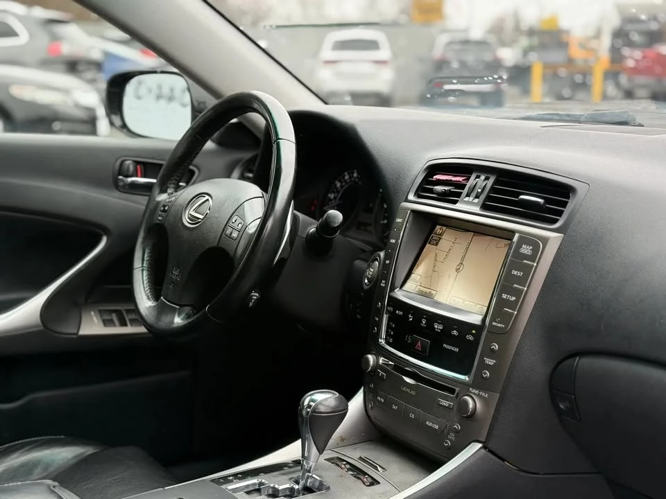 2010 Lexus IS 2nd Gen - Image 13 of 20