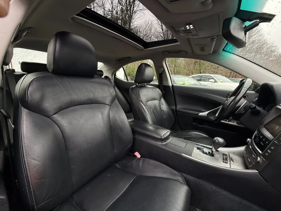 2010 Lexus IS 2nd Gen - Image 14 of 20