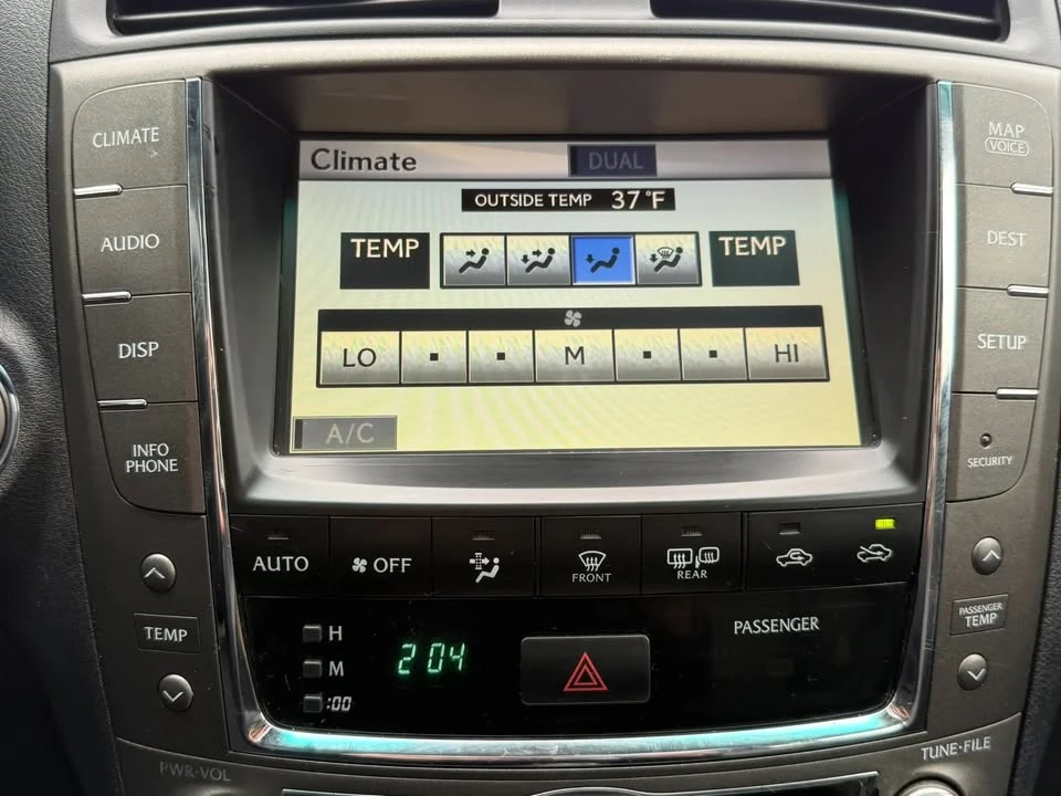 2010 Lexus IS 2nd Gen - Image 17 of 20