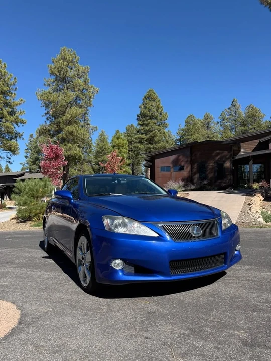 2010 Lexus IS 2nd Gen - Image 17 of 20