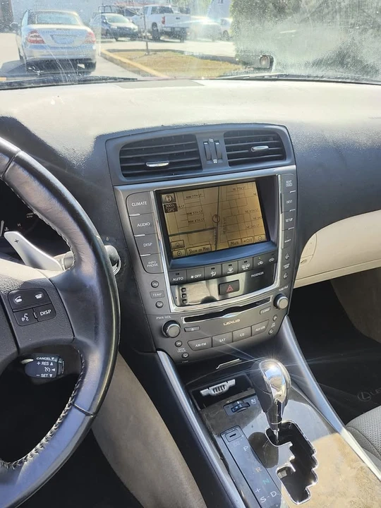 2010 Lexus IS 2nd Gen - Image 6 of 12