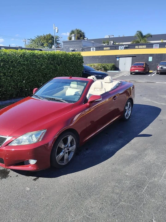 2010 Lexus IS 2nd Gen - Image 8 of 12