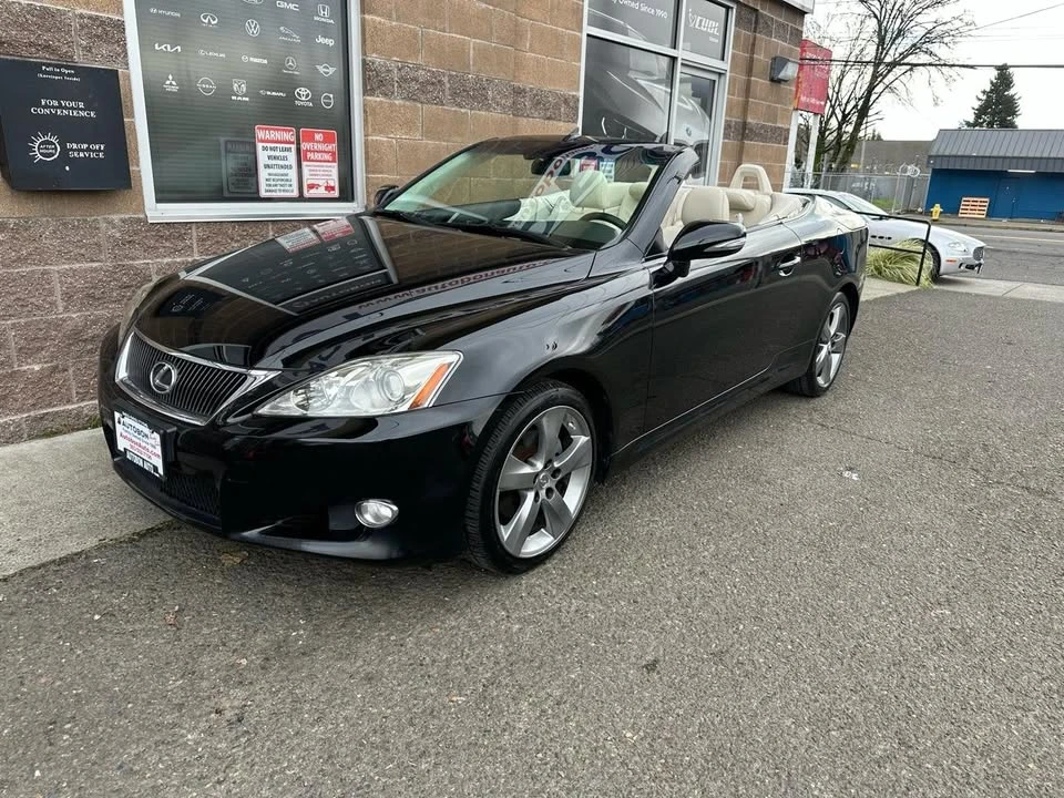2010 Lexus IS 2nd Gen - Image 11 of 20