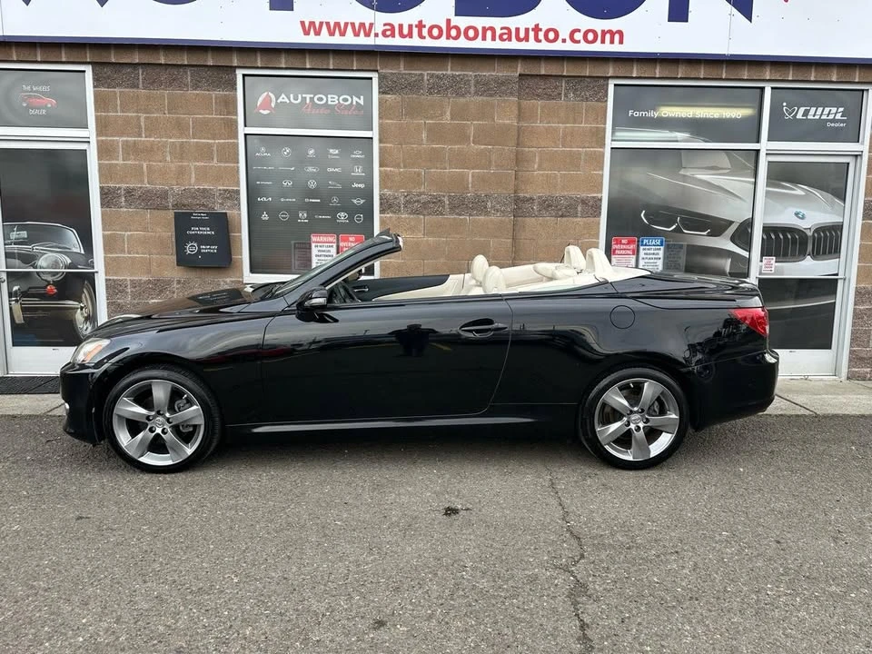 2010 Lexus IS 2nd Gen - Image 12 of 20