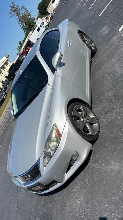 2010 Lexus IS 2nd Gen - Image 9 of 13