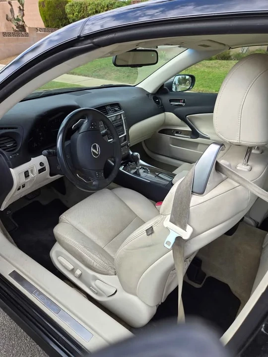 2010 Lexus IS 2nd Gen - Image 8 of 11