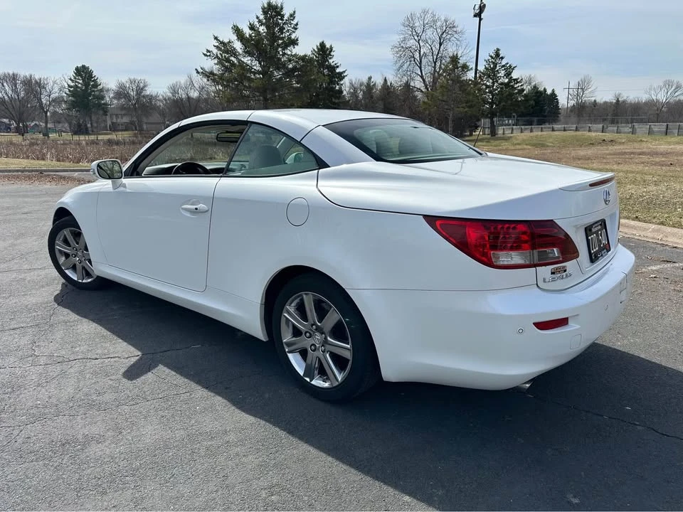 2010 Lexus IS 2nd Gen - Image 7 of 12