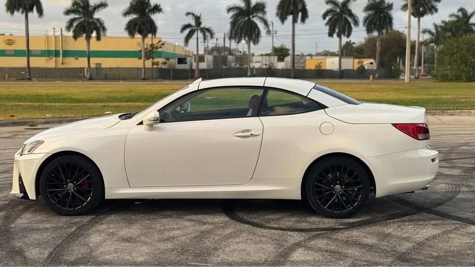 2010 Lexus IS 2nd Gen - Image 5 of 10
