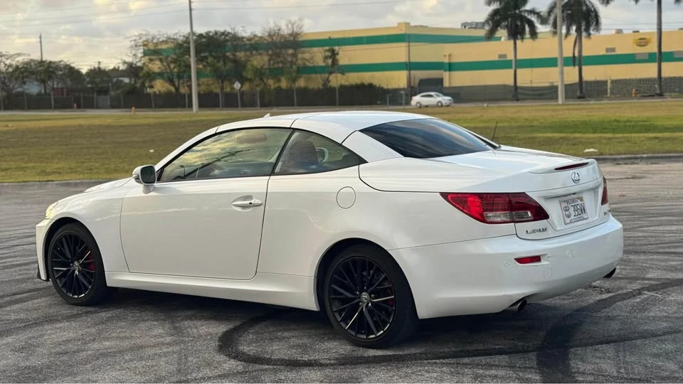 2010 Lexus IS 2nd Gen - Image 7 of 10