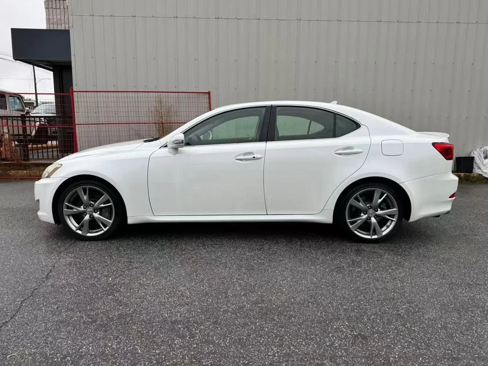 2010 Lexus IS 2nd Gen - Image 8 of 18