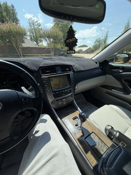 2010 Lexus IS 2nd Gen - Image 15 of 21