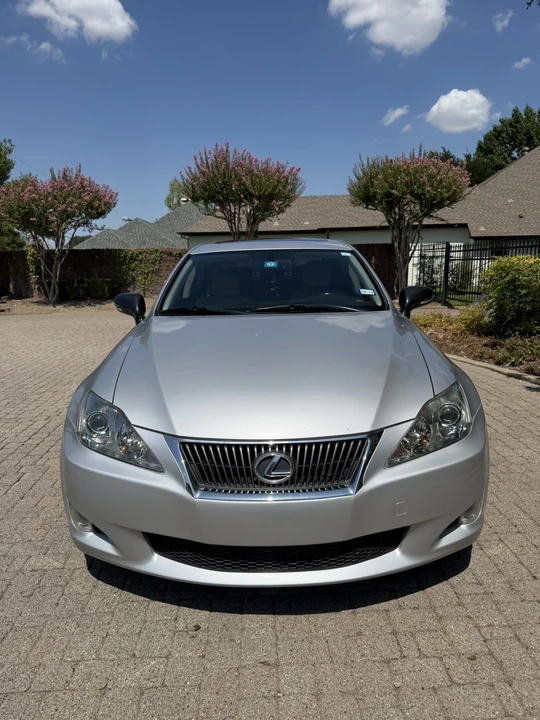 2010 Lexus IS 2nd Gen - Image 18 of 21